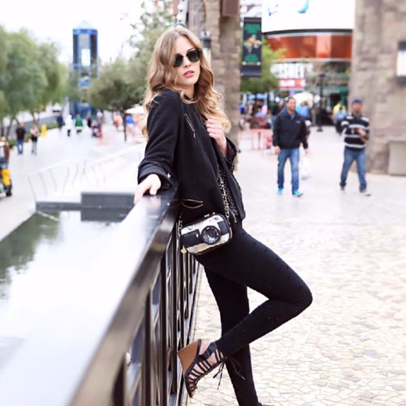 Meet your Posher, Rebecca - Picture 1 of 1